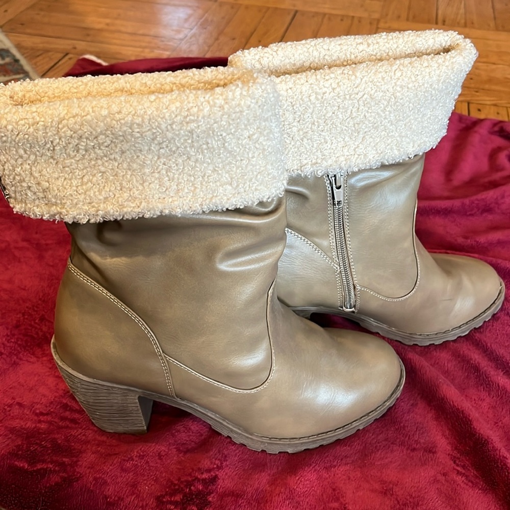 Muk Luks fleece lined Vegan Leather Booties